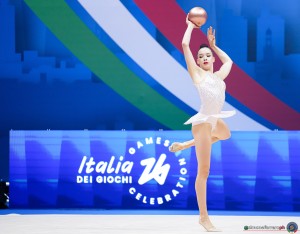 aa q novakova nikola cze sfe07158 copia simone ferraro ph